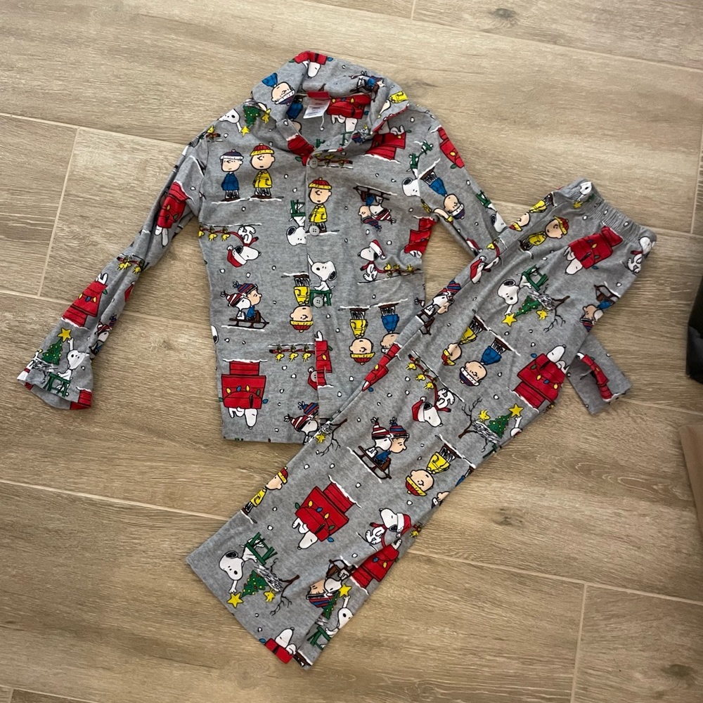 Kids Christmas pajamas, Peanuts, Charlie Brown. 6